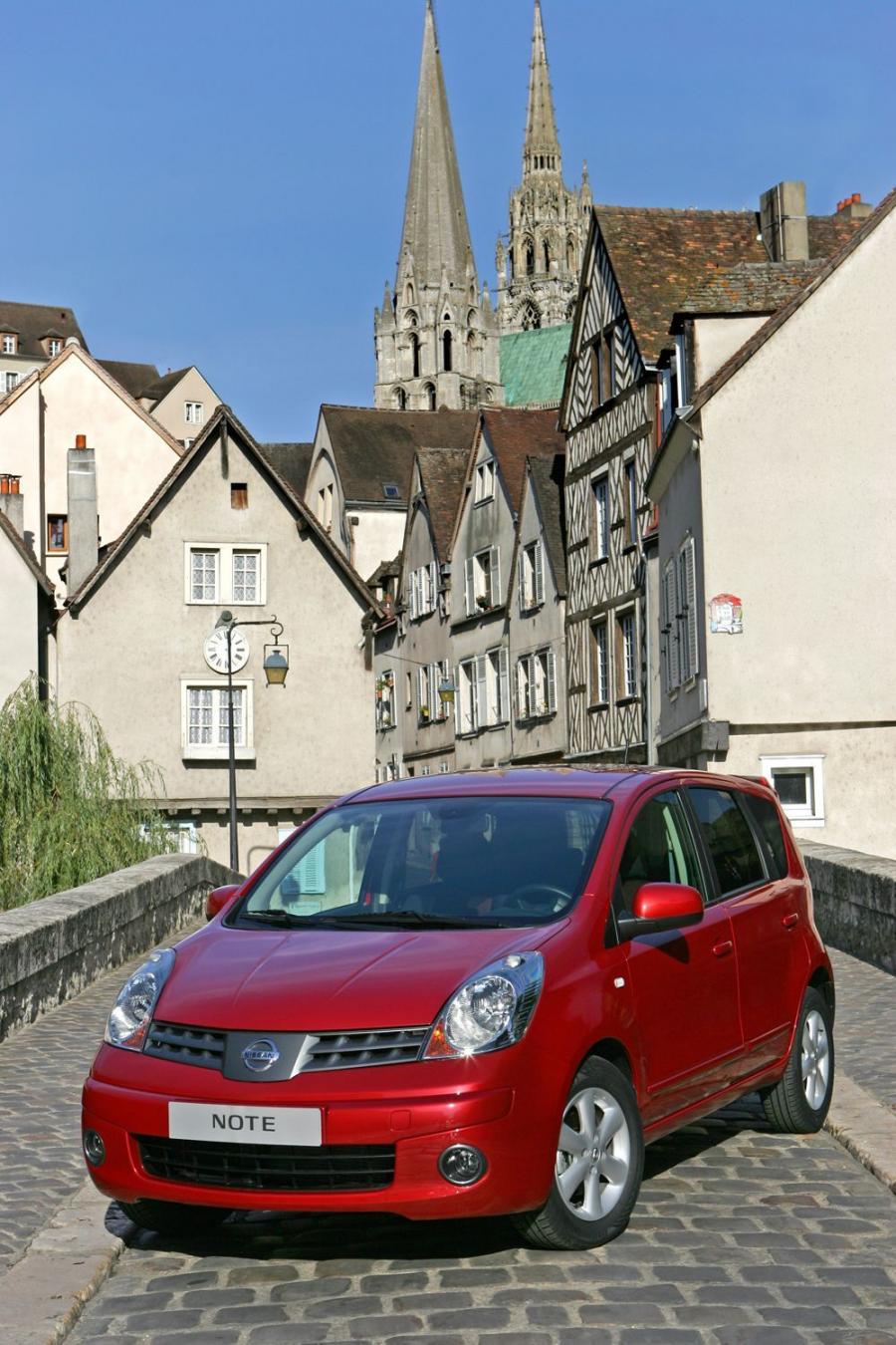  Nissan Note 2009 года  (фото 39 из 78)